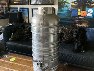 AerVoid Model 784 10-Gallon Thermal Liquid Carrier - Vintage Vacuum Can Co. Drink Dispenser