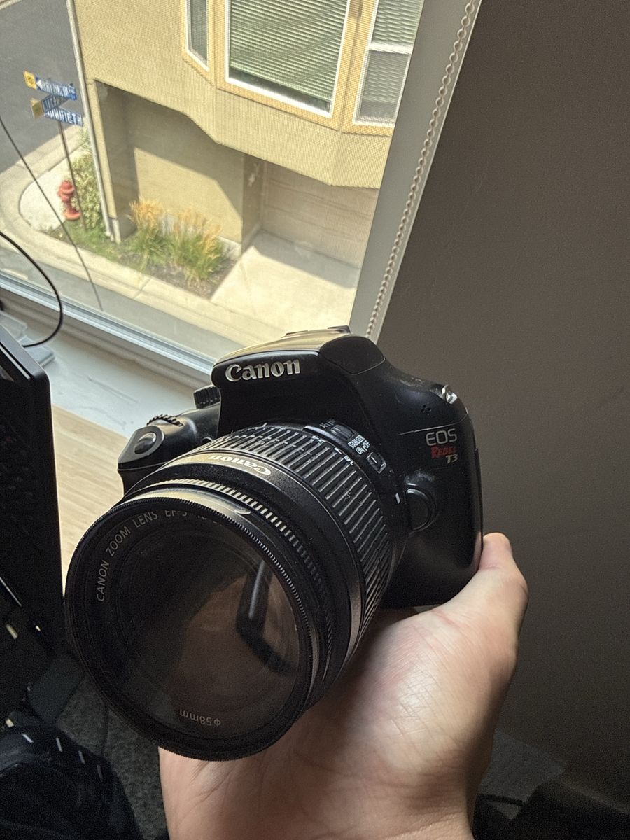 Canon EOS Rebel T3 DSLR Camera with EF-S 18-55mm Lens