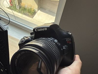 Canon EOS Rebel T3 DSLR Camera with EF-S 18-55mm Lens