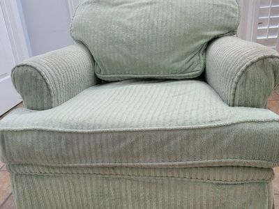 Pottery Barn Kids Swivel Nursery Glider and Ottoman