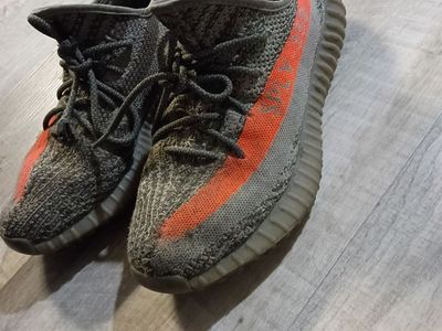 adidas Yeezy Boost 350 V2 Beluga 2.0 - Grey/Orange Primeknit Sneakers