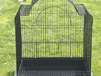Medium sized bird cage