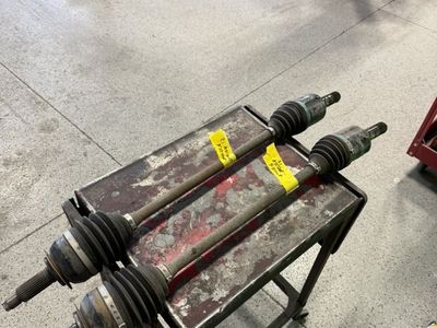 2021 Subaru Ascent Front CV Axles