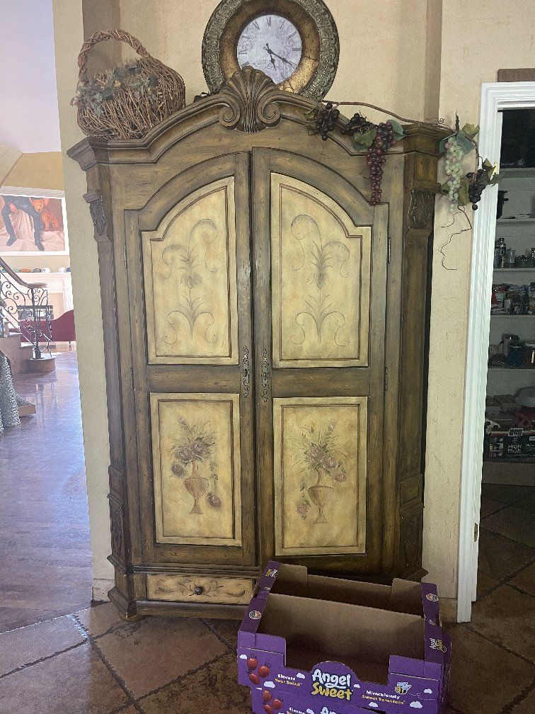 Main image 10