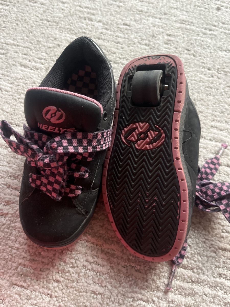 Heelys Black & Pink Roller Skate Shoes - Kids' Size 1 with Removable Wheels and Checkered Laces