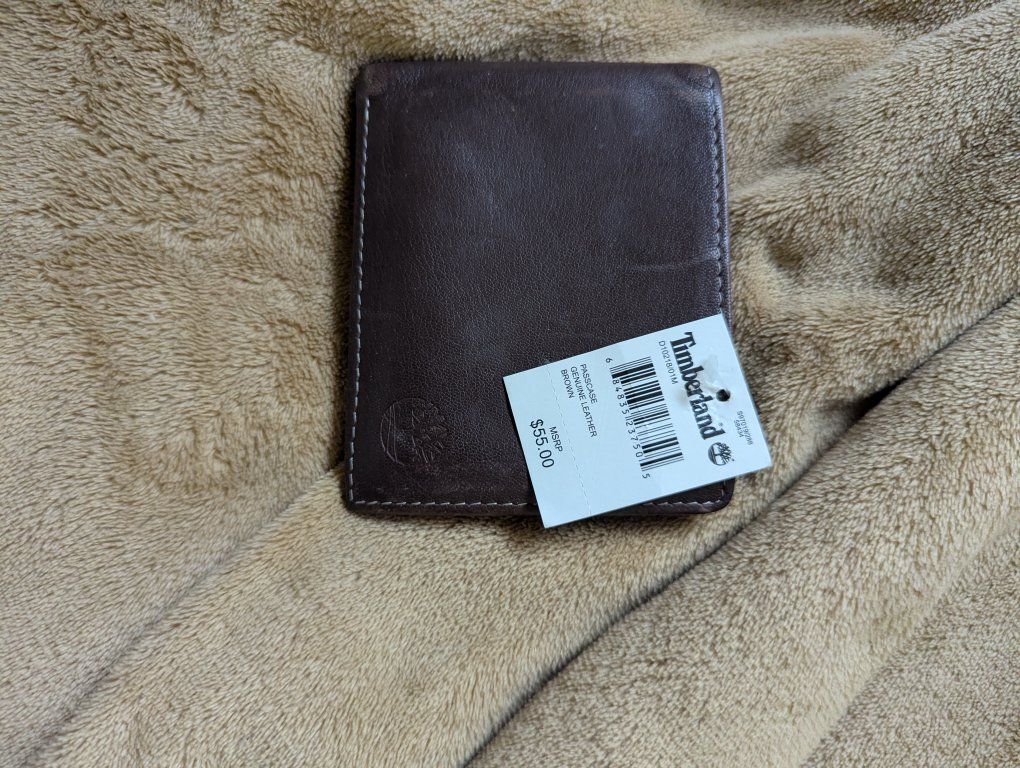 Timberland Men's Dark Brown Leather Bi-Fold Wallet with ID Window