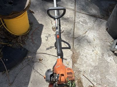 Echo SRM-225 Gas-Powered curved Shaft String Trimmer Weed Wacker