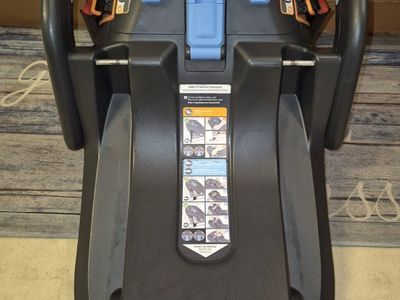 Uppababy Car Seat Base Infant Baby MESA V2 V3