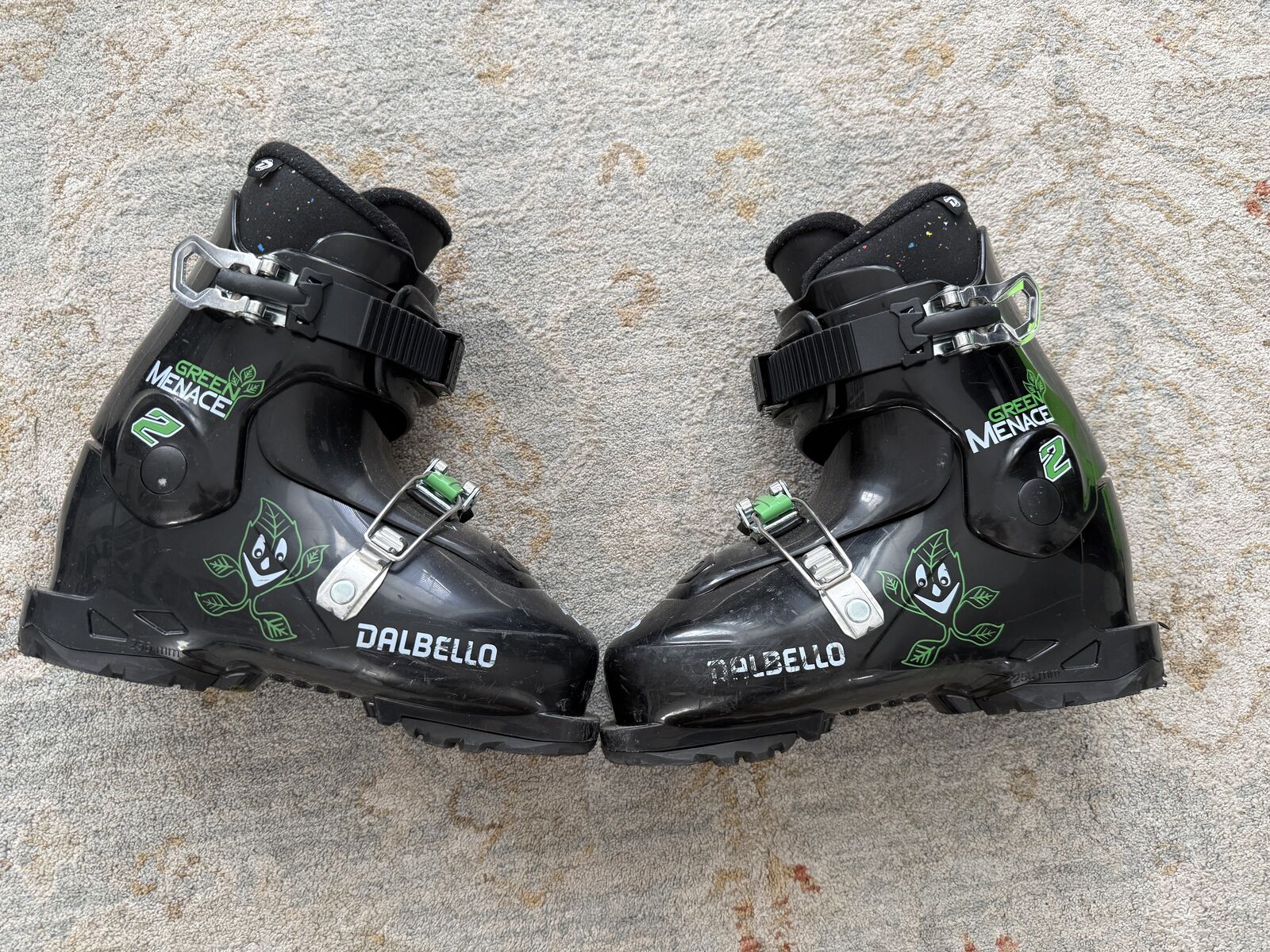 Dalbello Green Menace 2 Ski Boots (Size 215 = Youth 2-2.5)