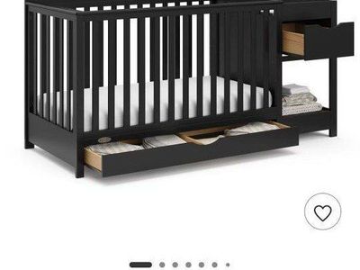 Graco Shiloh Convertible Crib and Changer in Black