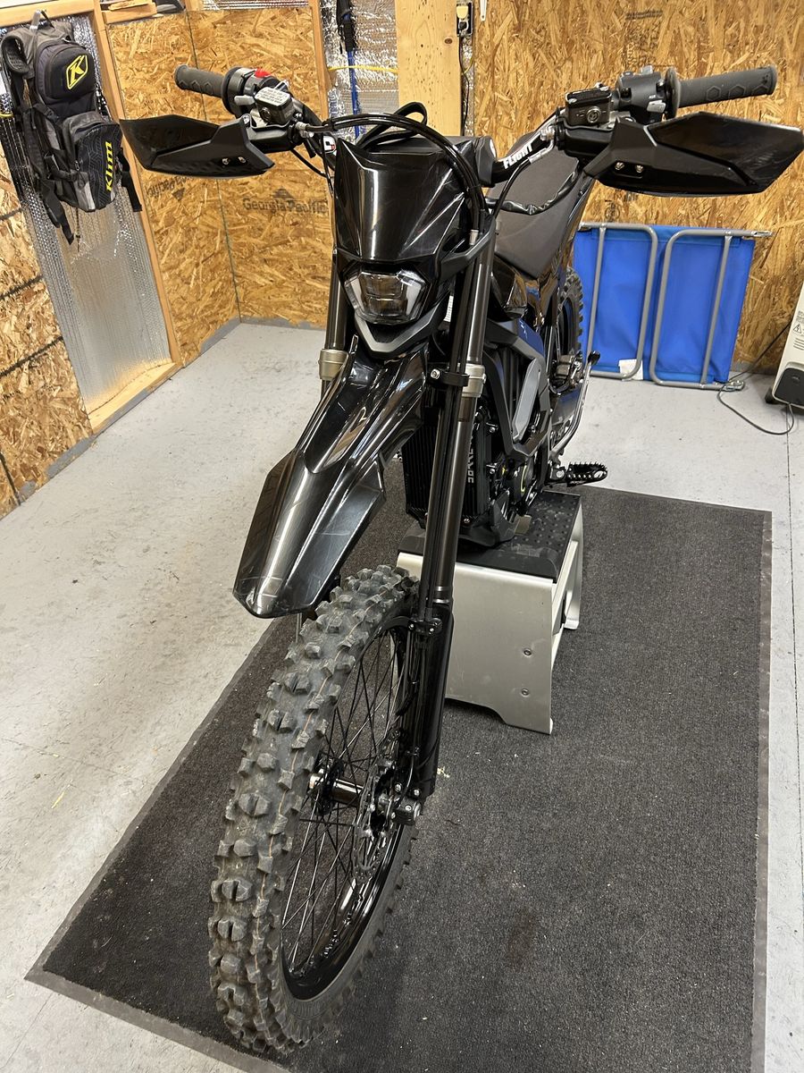 Suron Ultra Bee 2023