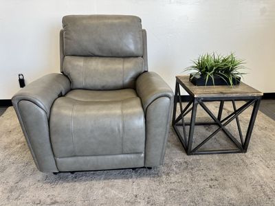 NEW COSTCO LEATHER POWER RECLINER CHAIR w/ CUP STORAGE