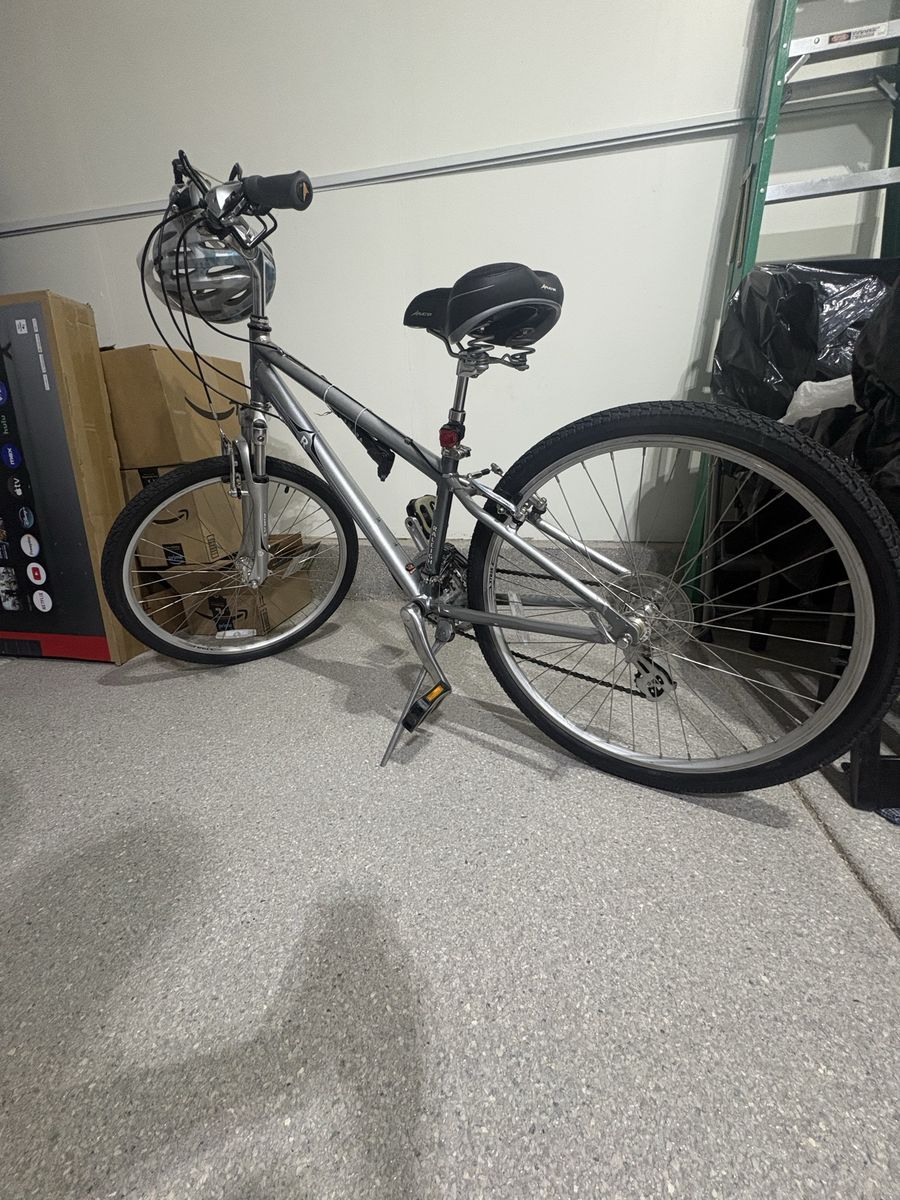 Raleigh Venture 4.0 Comfort Hybrid Bike