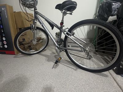 Raleigh Venture 4.0 Comfort Hybrid Bike