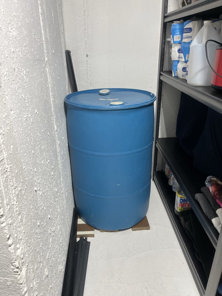 55 gallon food storage water barrel.