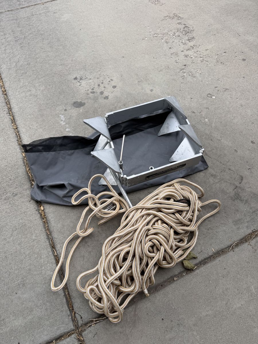 Large Box Anchor w bag and rope