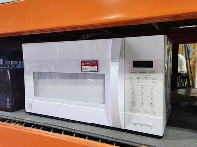 NICE KENMORE WHITE OVER THE RANGE MICROWAVE!