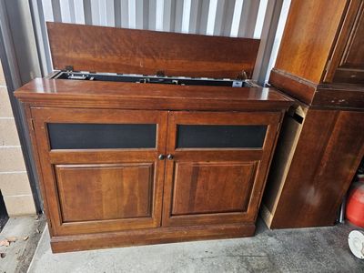 Wooden Media Cabinet with Pop-Up TV Lift Mechanism and Storage Shelves