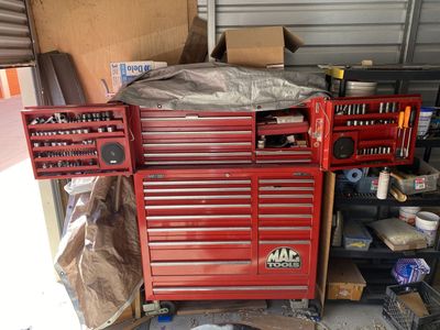 MAC Tool box with tools