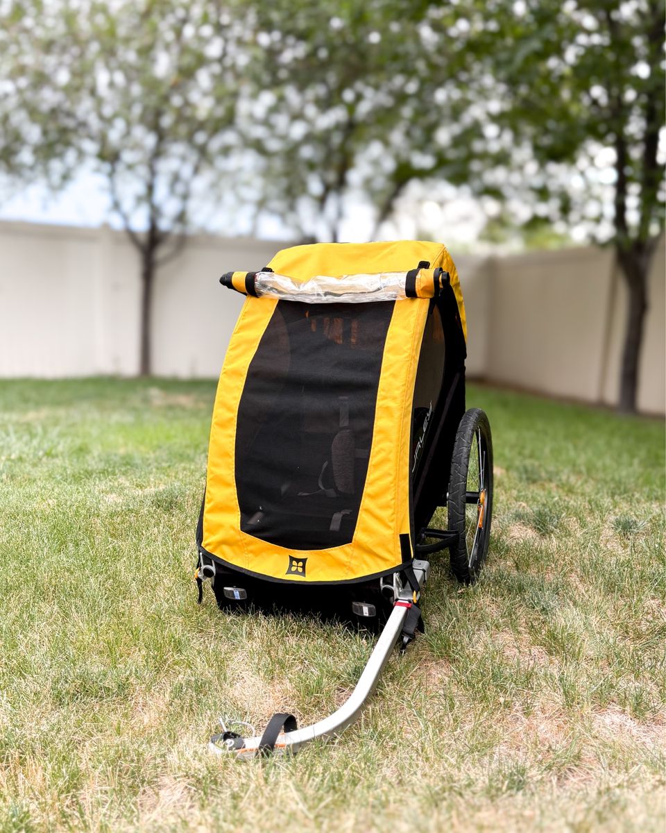 Burley Bee Child Bike Trailer Very CLEAN