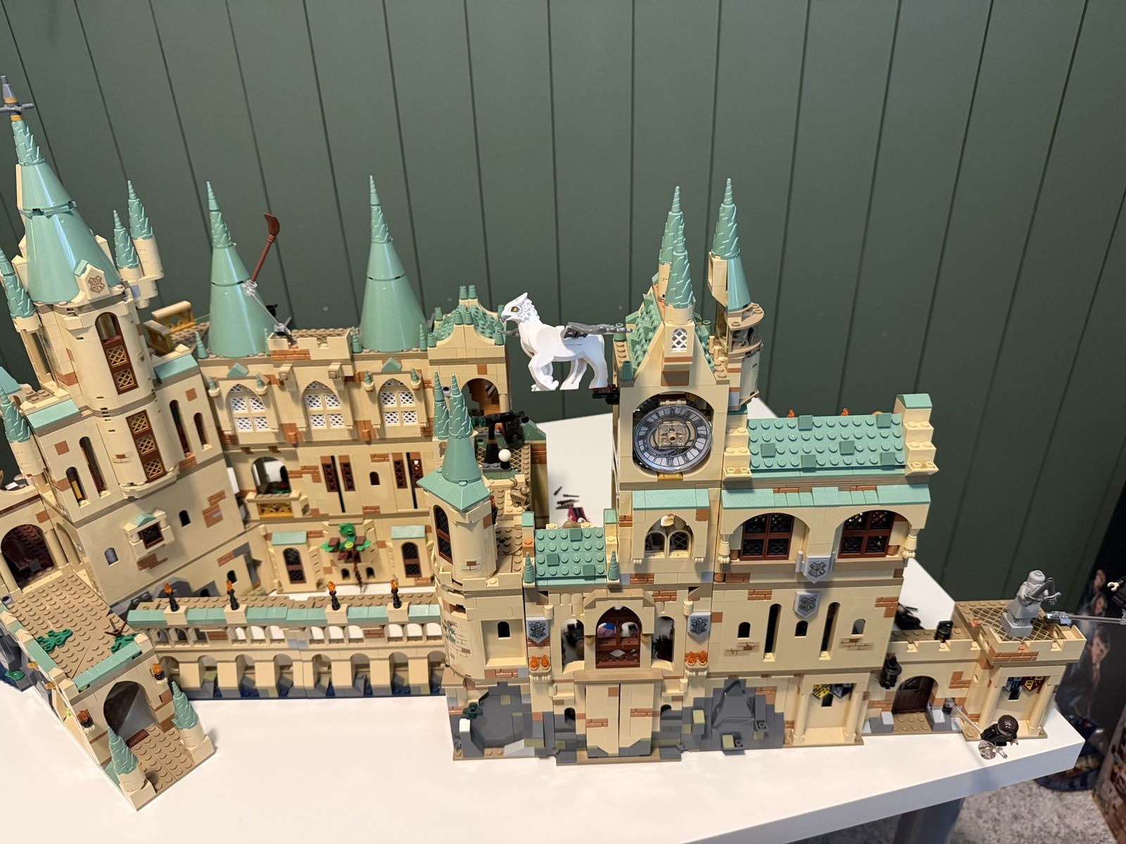 Main image 3
