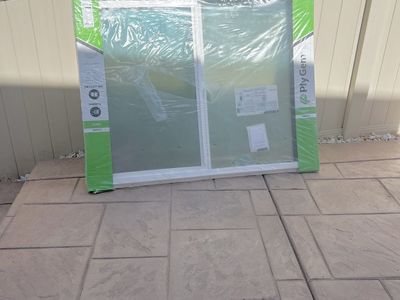 Ply Gem 60x48 White HP Low-E Sliding Window with Camlock