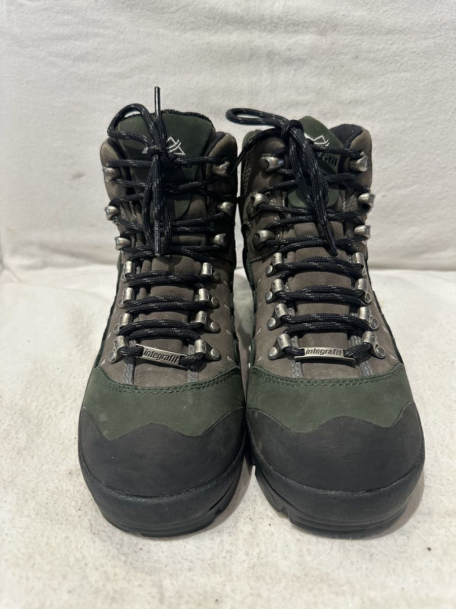 Montrail women’s size 7 grey/forest green goretex Leather like new hiking boots