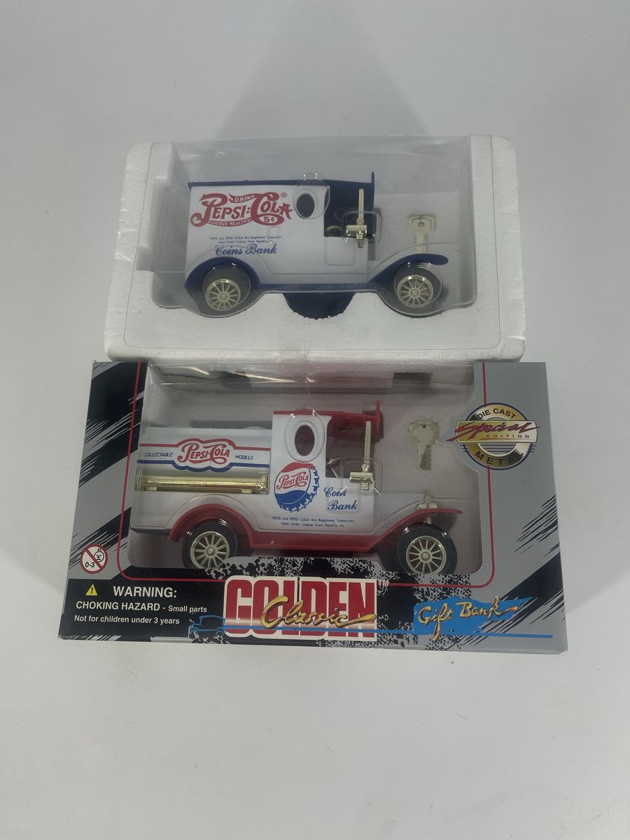 Collectible Pepsi banks with keys they are new but one is missing the slip I will do meet up