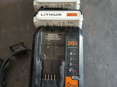 Black and Decker 20 v battries and charger