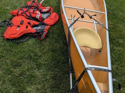 Canoe - Wenonah Spirit II (with accessories)
