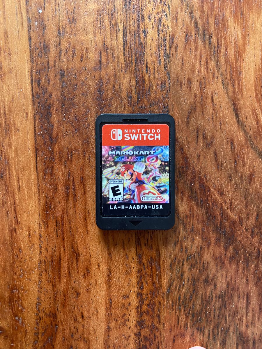 Mario Kart 8 Deluxe Switch Game Card