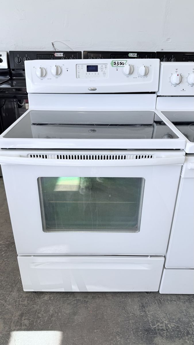 Whirlpool Electric Range with Glass Cooktop - White