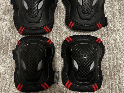 Protective Gear Set - Kneepads, Elbow Pads, Wrist Guards, Size M