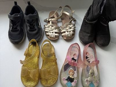 Girls Shoe Lot Size 11 - 5 Pairs (Nike, Old Navy, cat and Jack and Disney Frozen II)