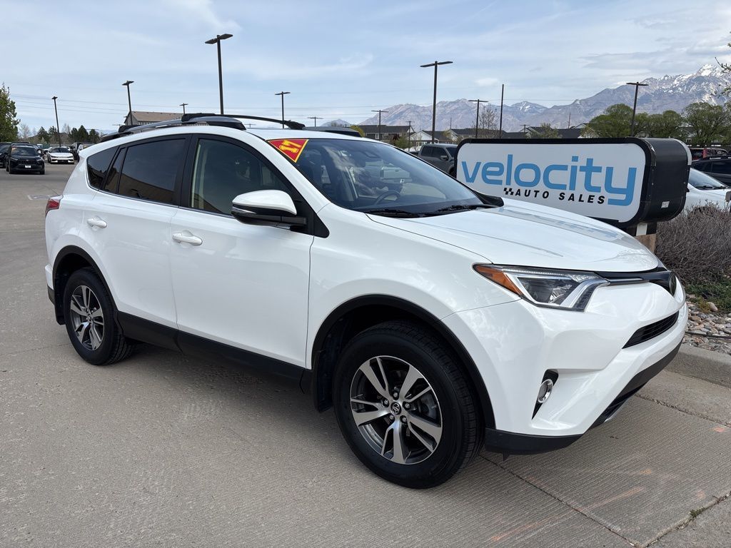 2017 Toyota RAV4 XLE