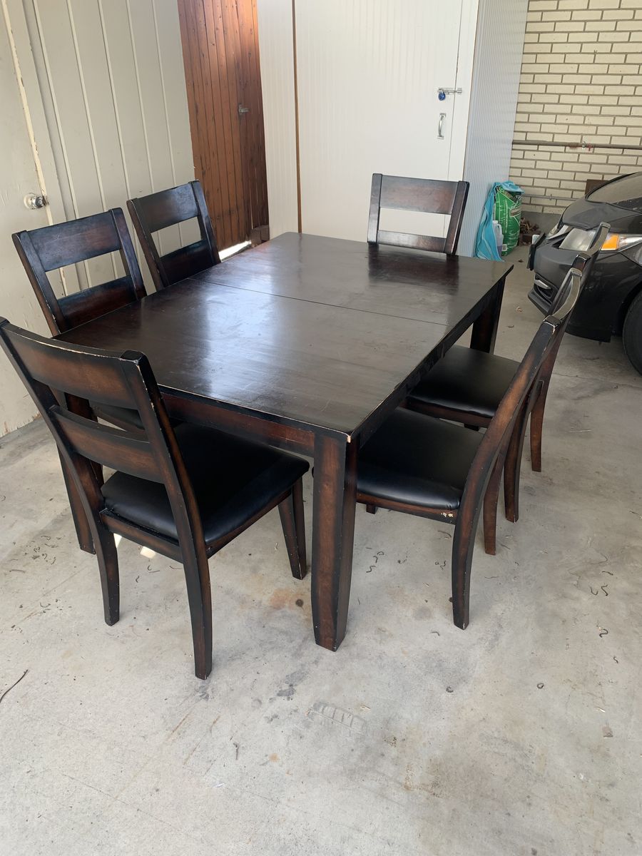 Extendable Wooden Table Set