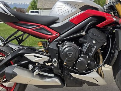 Triumph Street Triple 765 RX