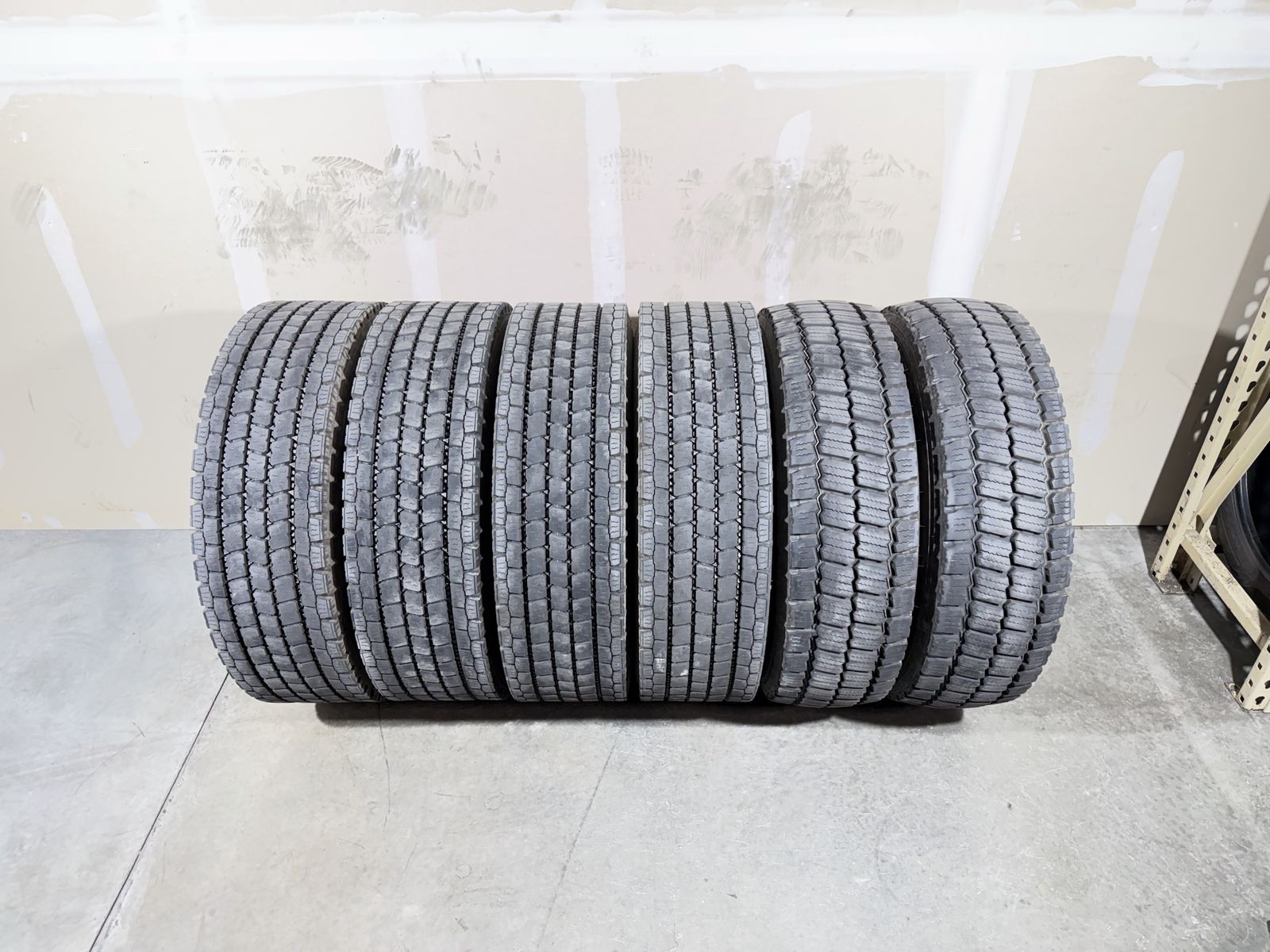 245/70R19.5 Dually Tires