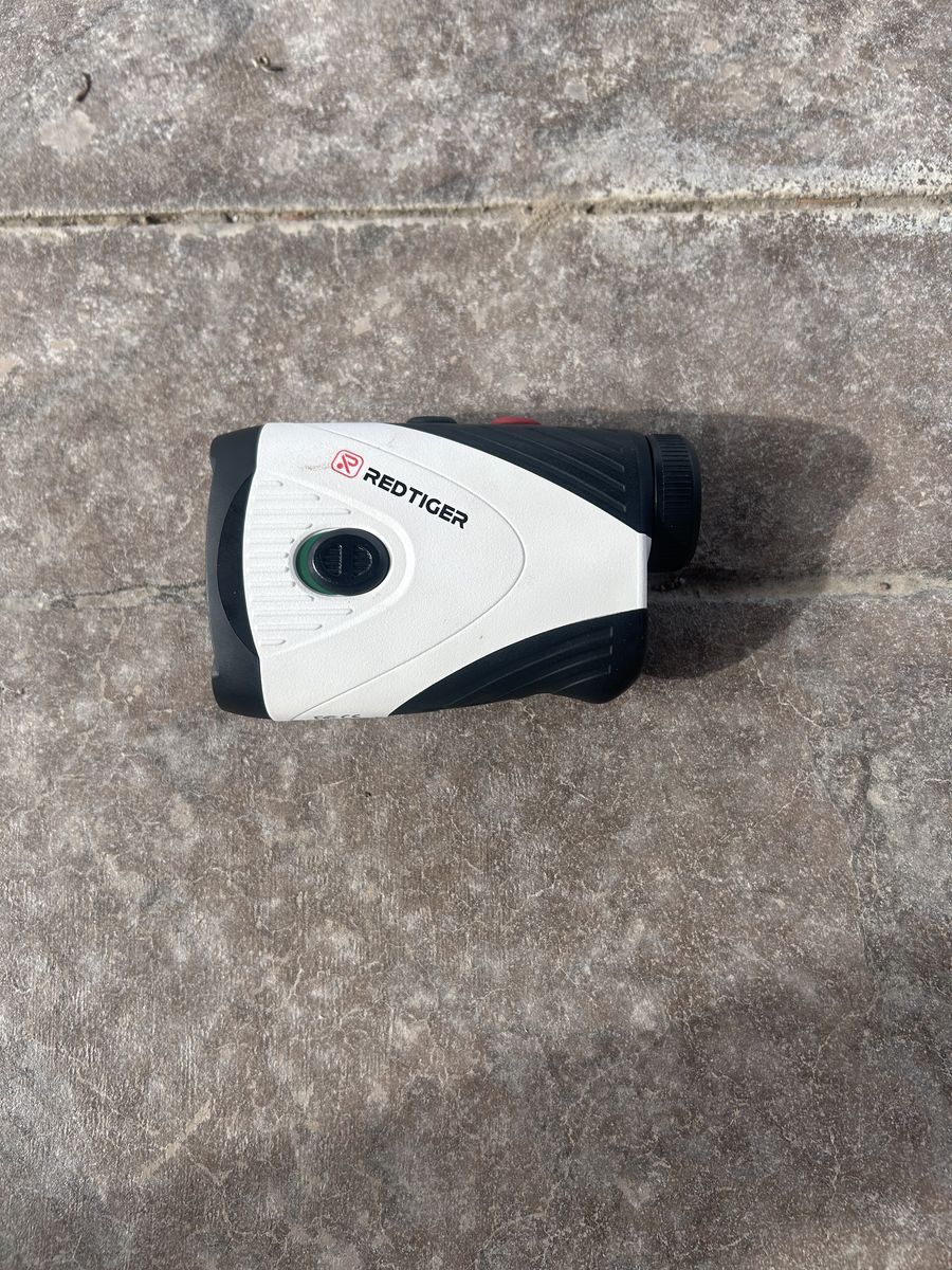 REDTIGER Golf Rangefinder – White, Like New, Slope, Fast & Accurate