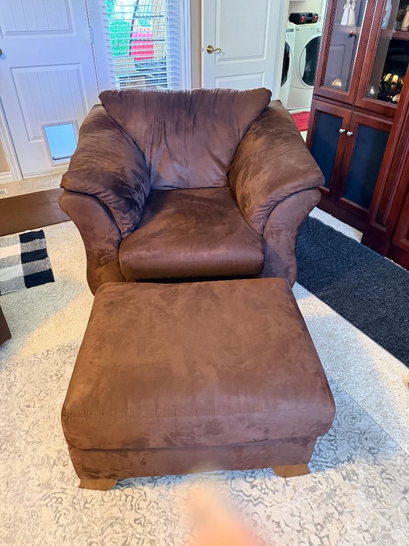 Brown Chair with Ottoman-Like New