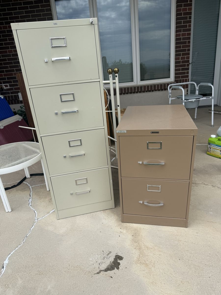 Duo Metal File Cabinets: 4-Drawer (Light Tan) & 2-Drawer (Brown)