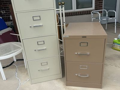 Duo Metal File Cabinets: 4-Drawer (Light Tan) & 2-Drawer (Brown)