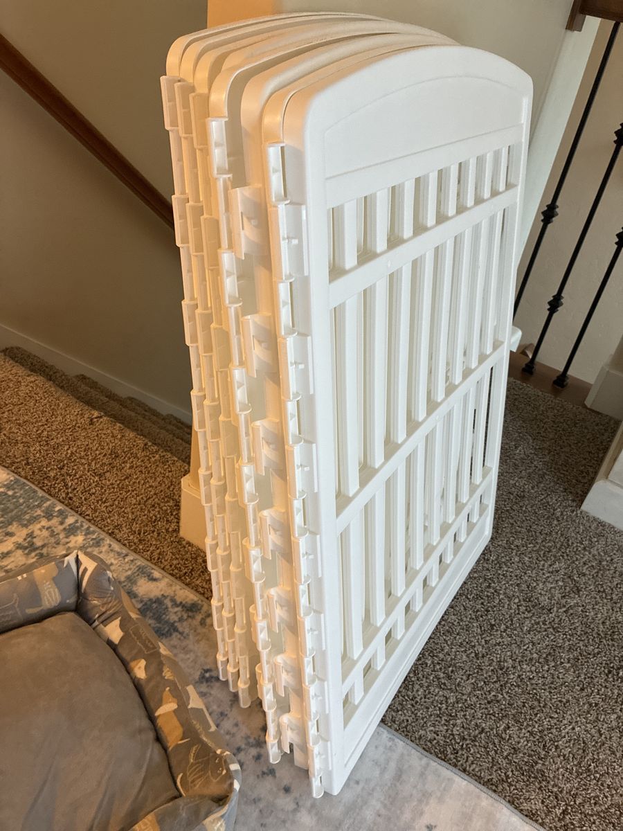 Lightweight White Plastic Dog Playpen for Small to Medium Pets - Indoor/Outdoor Use