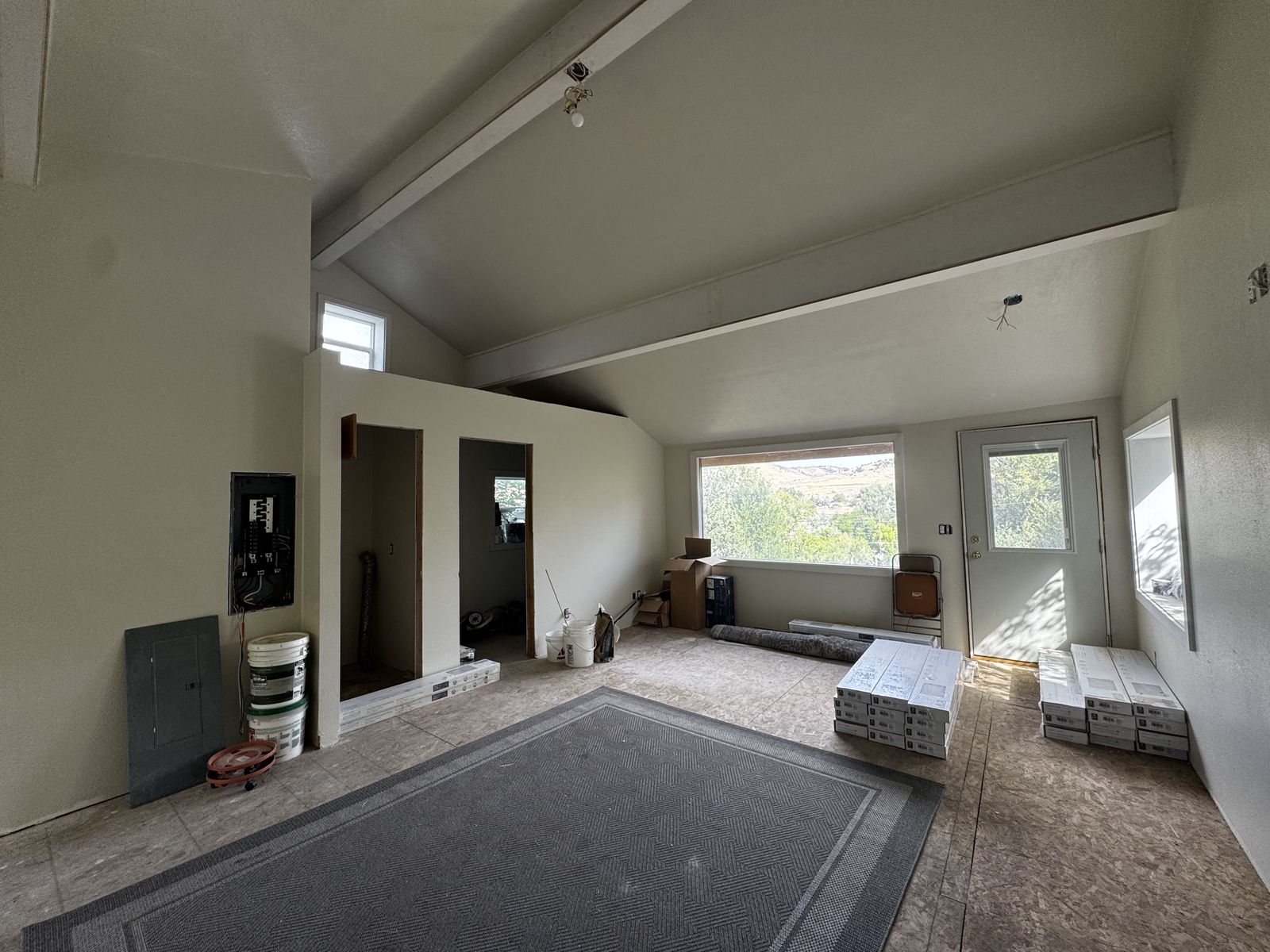 Main image 5