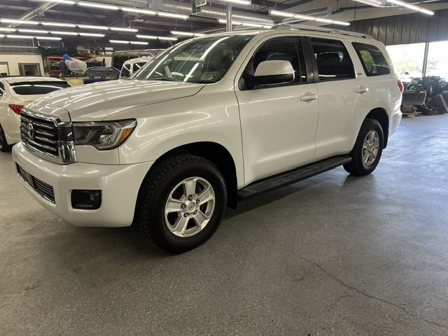 2022 Toyota Sequoia SR5