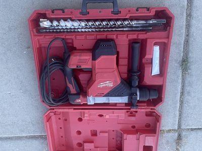 Milwaukee Rotary Hammer Drill Kit - Corded Power Tool with Case & Bits - Excellent Condition