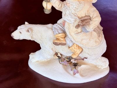 Vintage 1995 United Design "Into the Wind" Santa & Polar Bear Figurine by Ken EE Original Box!!