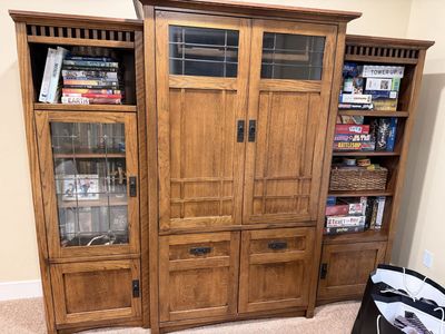 Entertainment center
