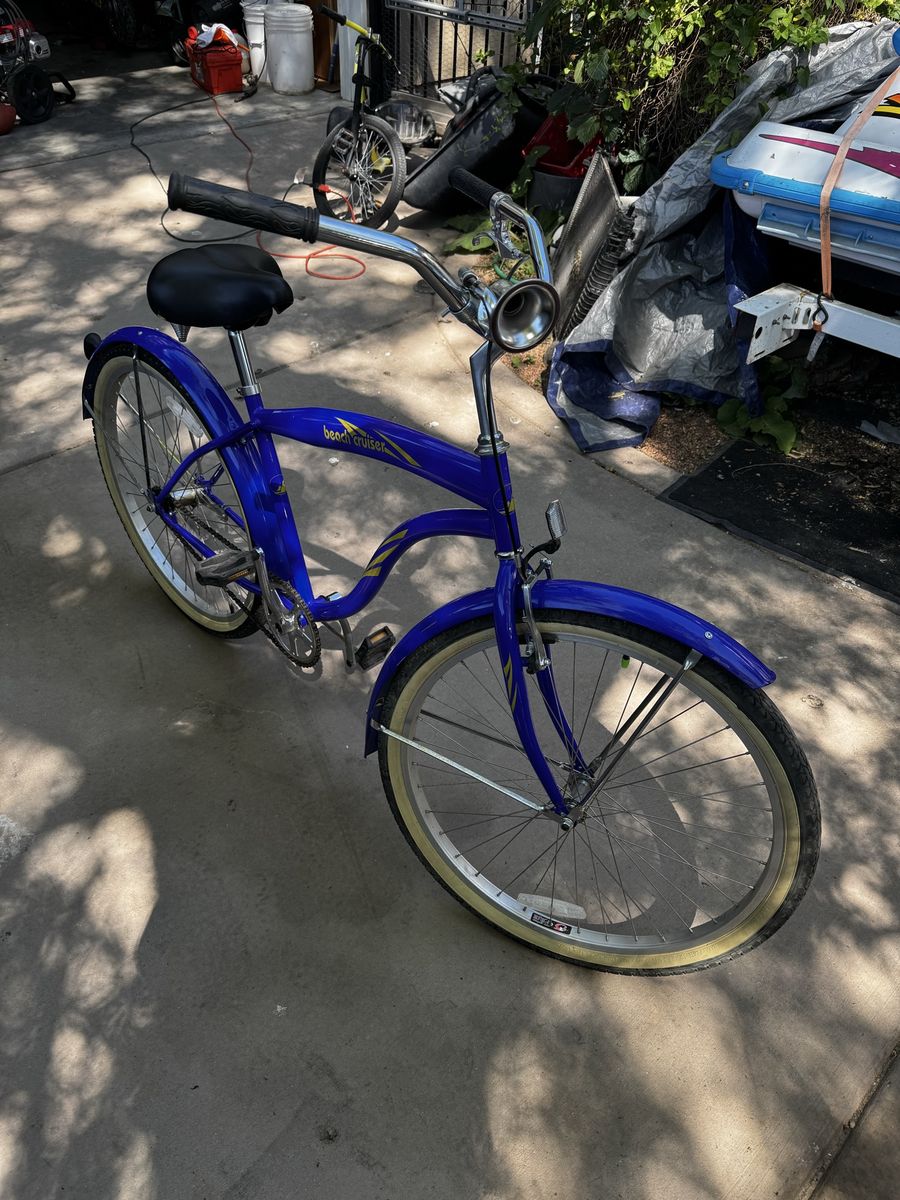 Blue Beach Cruiser Bike - 26" Cruiser Bicycle - Great Condition