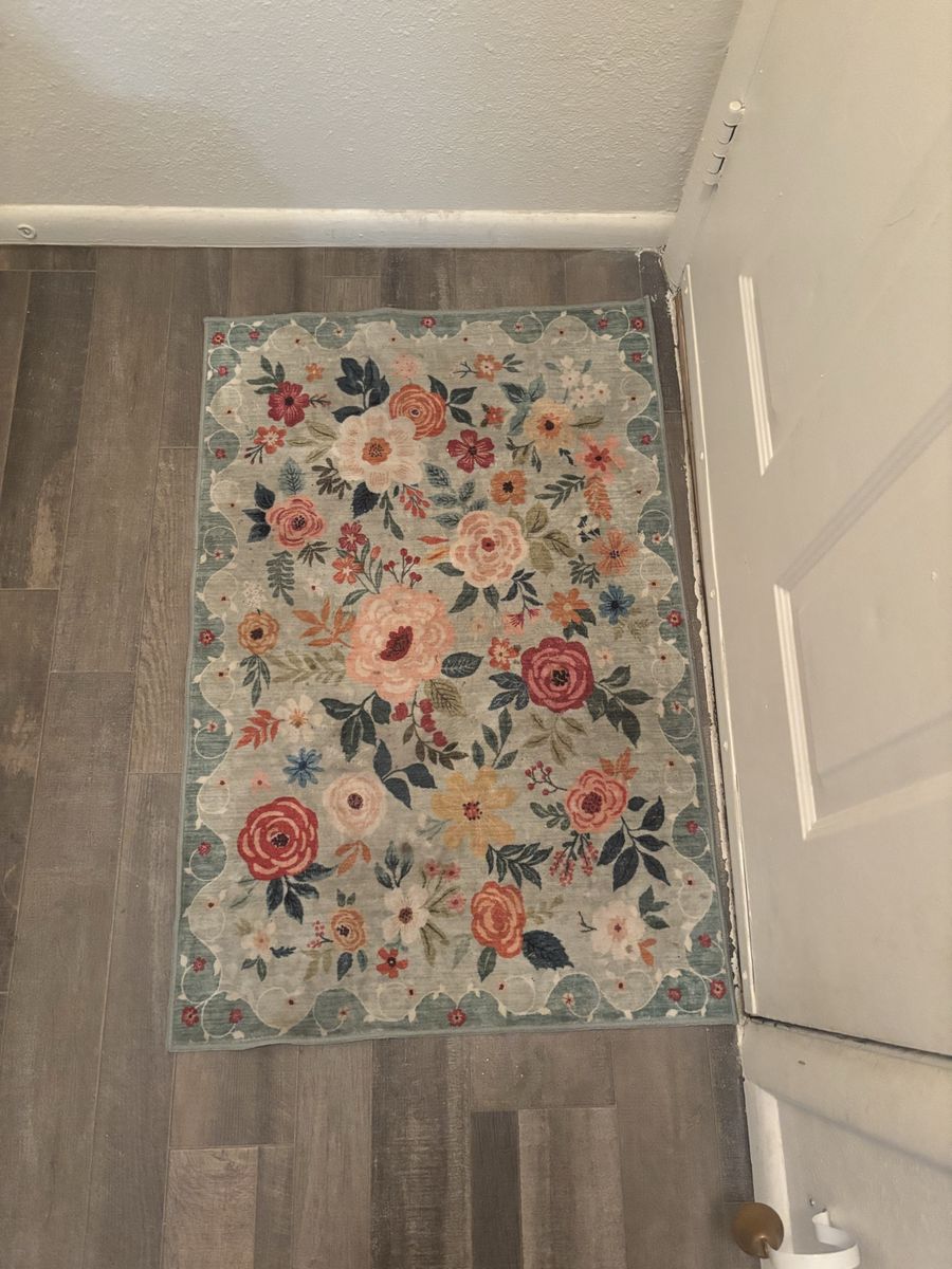 Floral Entryway Accent Rug 2' x 3'